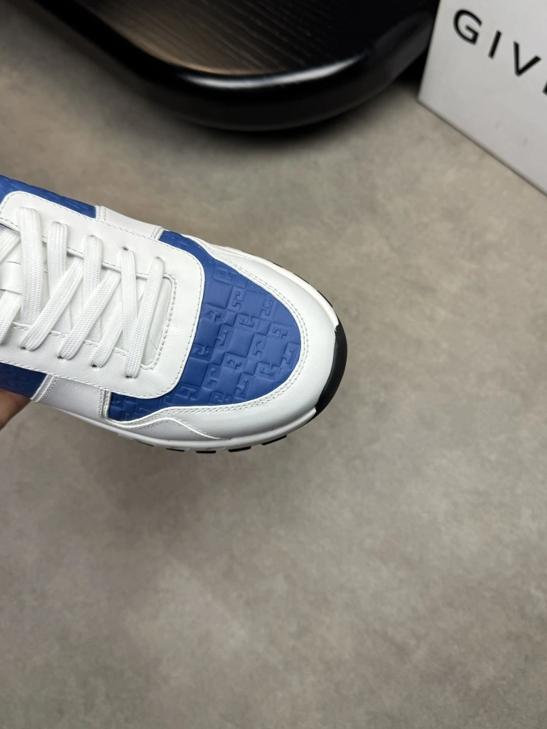 Gxvxnchy Sneakers Flexible 151931