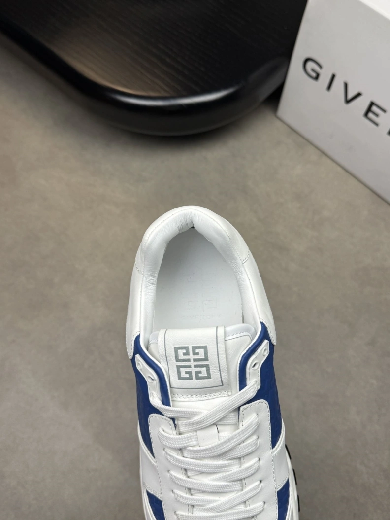 Gxvxnchy Sneakers Flexible 151931