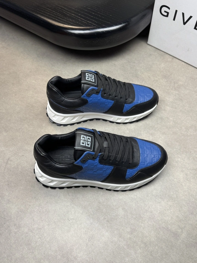 Vibrant Gxvxnchy Sneakers 151926