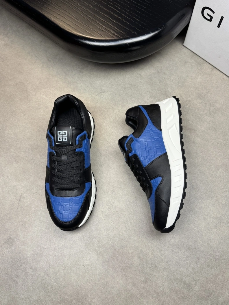 Vibrant Gxvxnchy Sneakers 151926