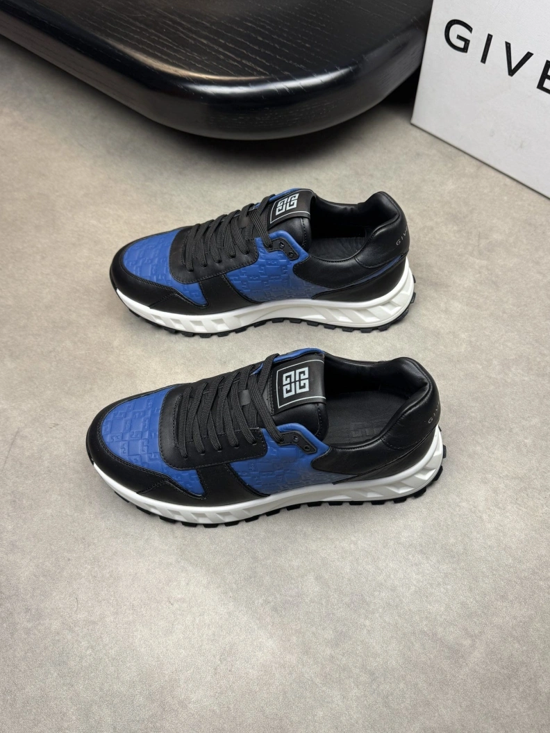 Vibrant Gxvxnchy Sneakers 151926