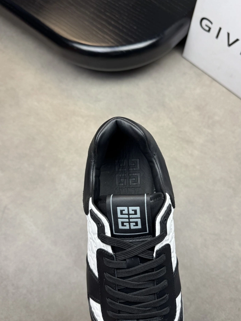 Trendy Gxvxnchy Sneakers 151930