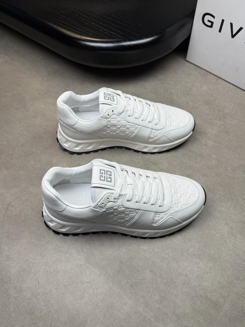 DailyWear Gxvxnchy Sneakers 151944