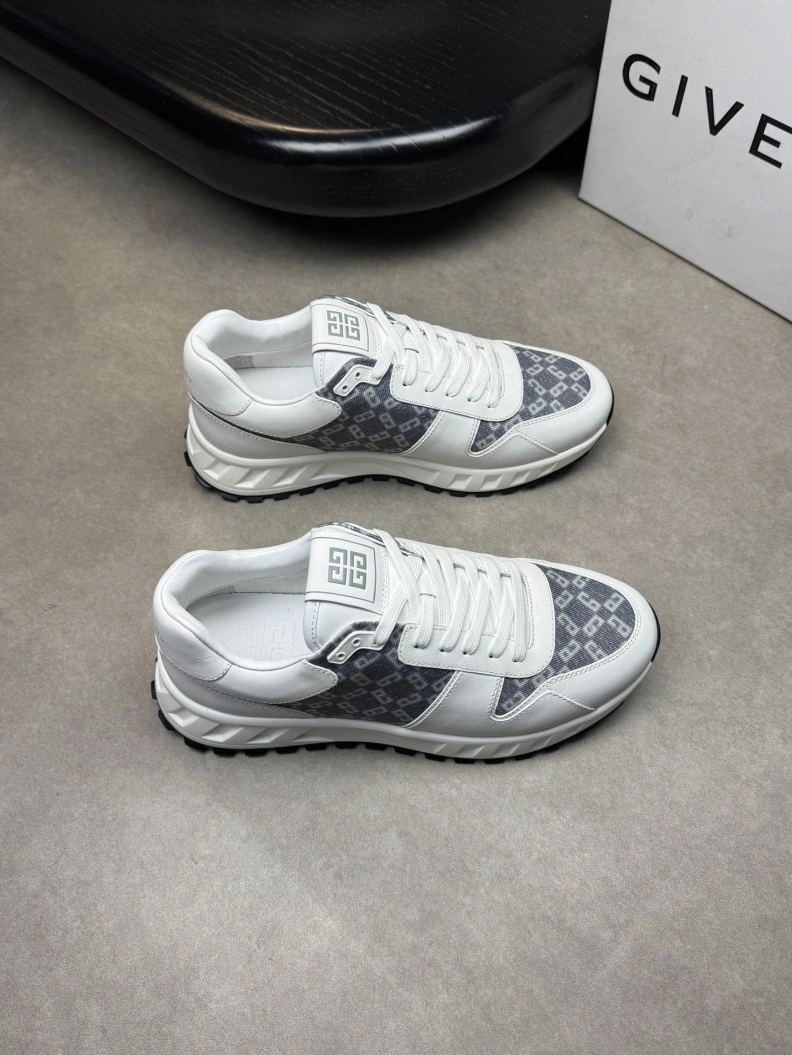 Durable Gxvxnchy Sneakers 151925