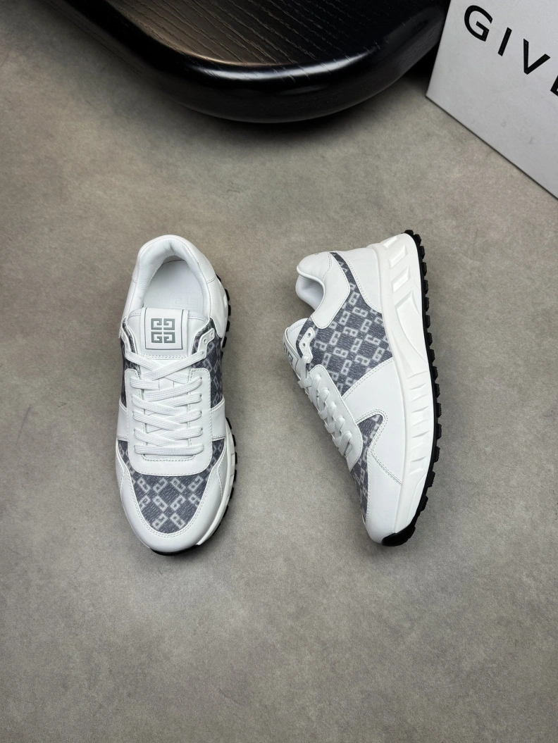Durable Gxvxnchy Sneakers 151925