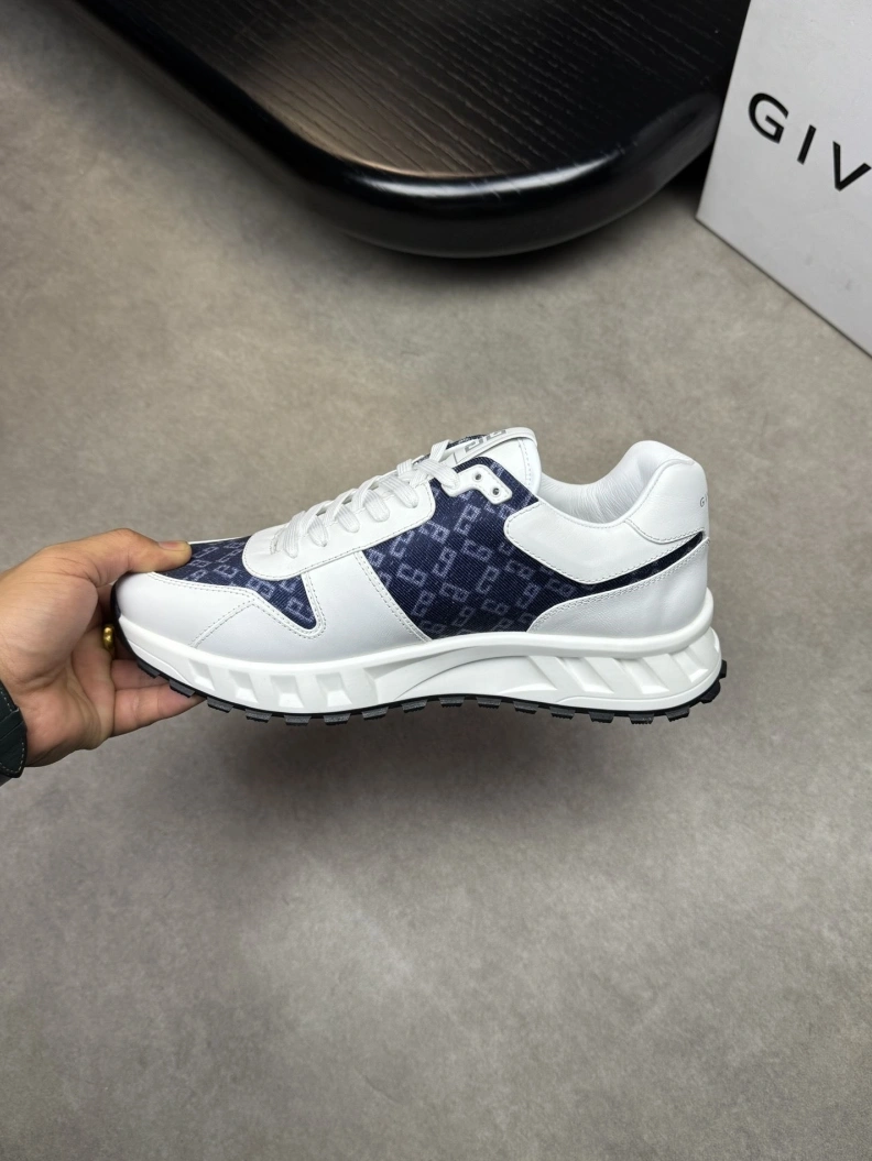 Unique Gxvxnchy Sneakers 151928
