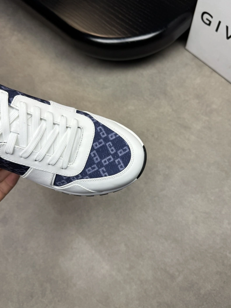 Unique Gxvxnchy Sneakers 151928