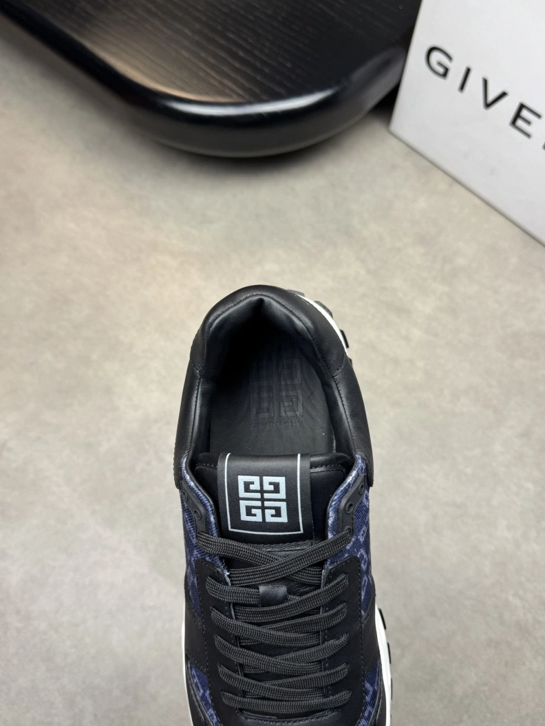 Refined Gxvxnchy Sneakers 151924