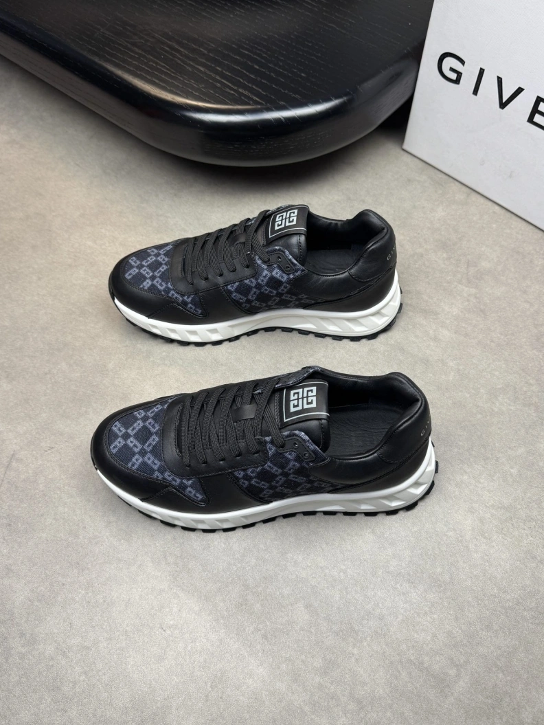 Gxvxnchy Sneakers Sleek 151922