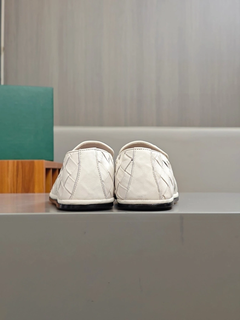 Compact Bxttxga Vxnxta Leather Shoes 112364