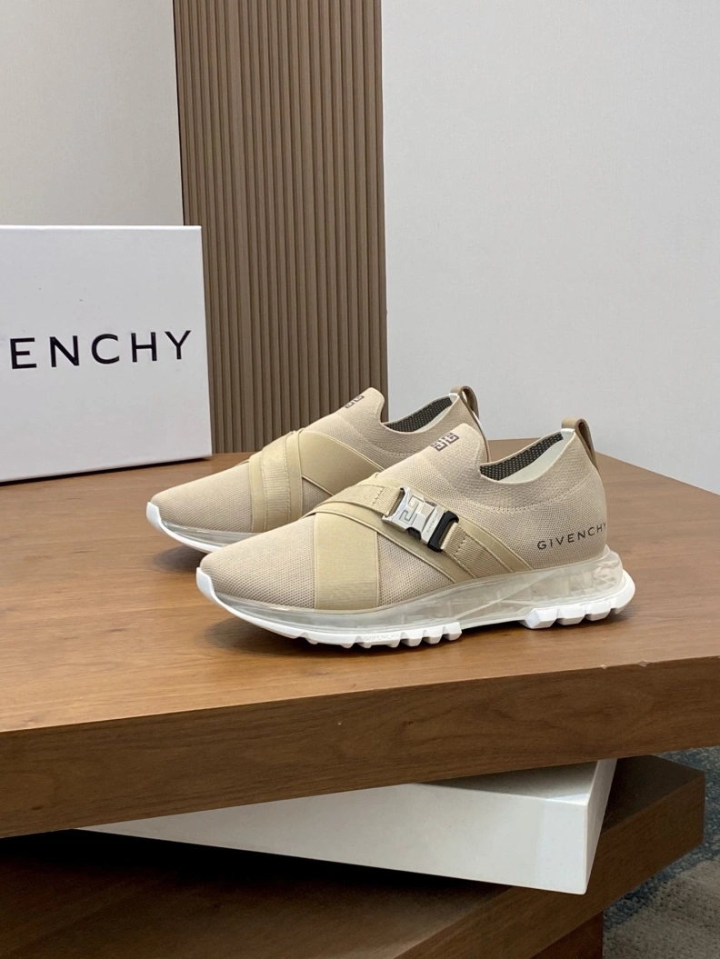 Gxvxnchy Sneakers Affordable 151921