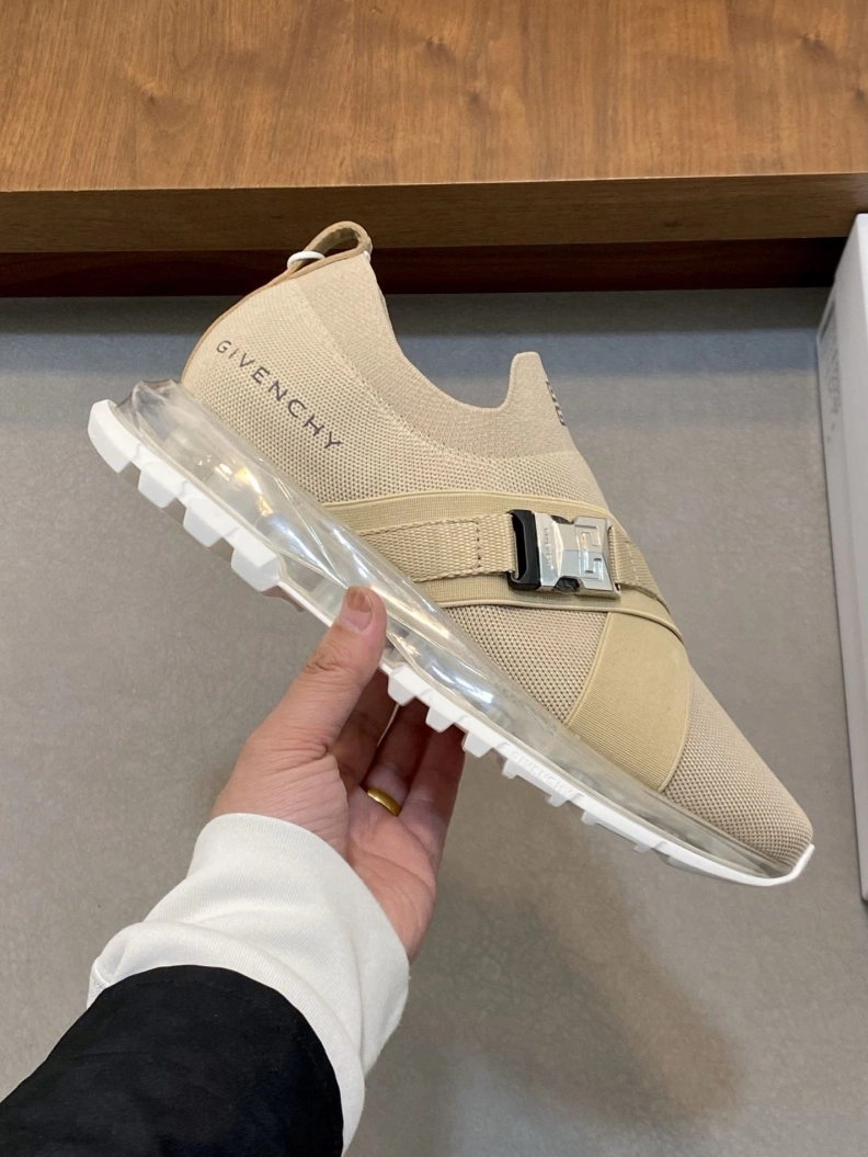 Gxvxnchy Sneakers Affordable 151921