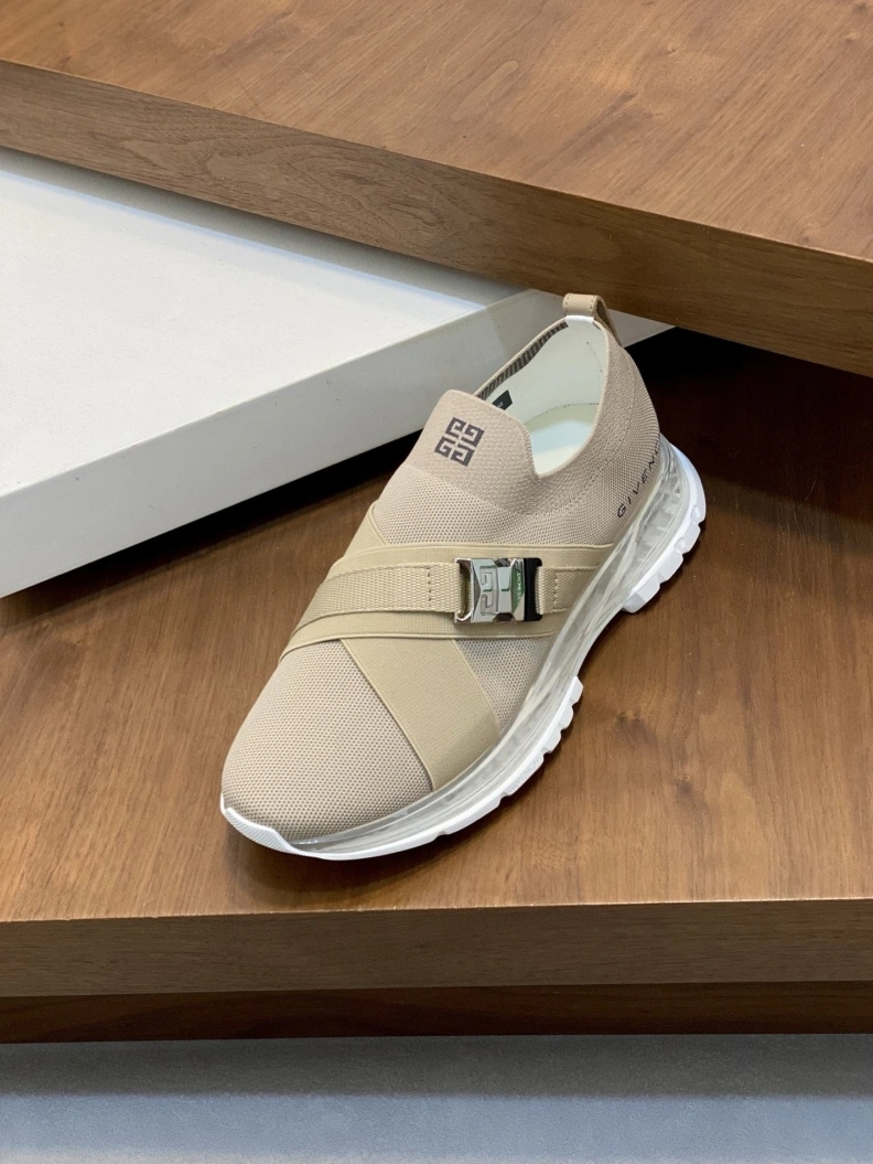 Gxvxnchy Sneakers Affordable 151921