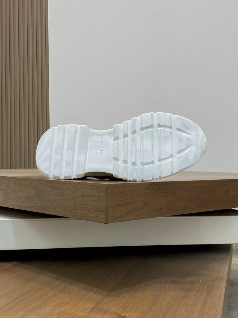 Gxvxnchy Sneakers Affordable 151921