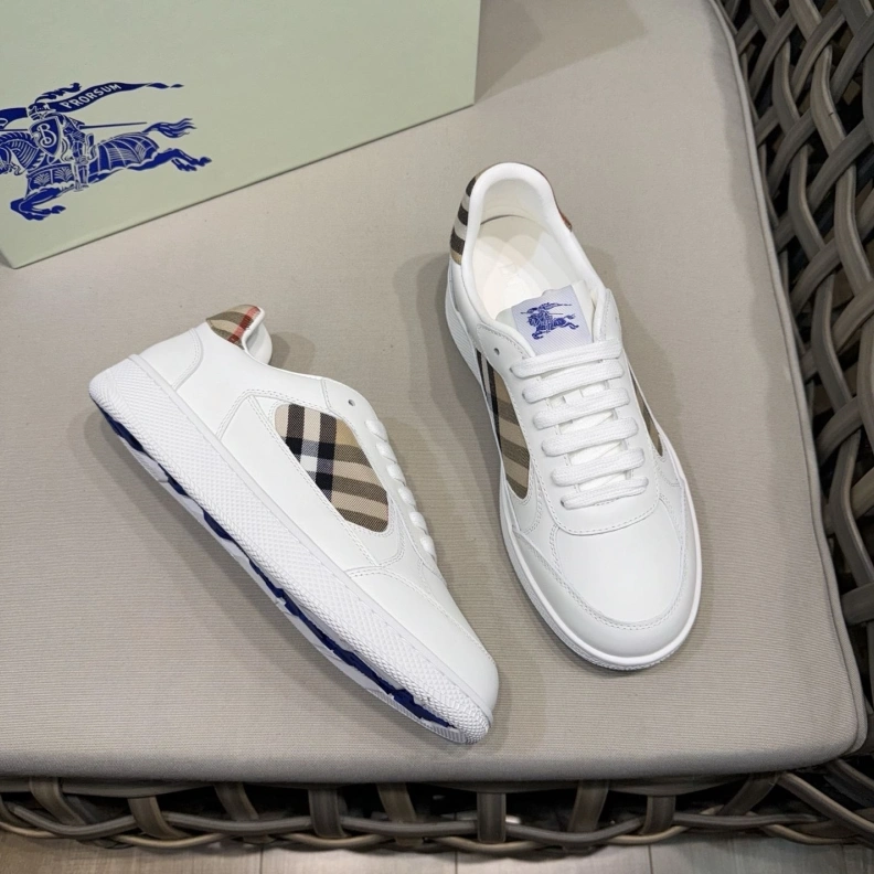 Practical Bxrbxrry Sneakers 114490