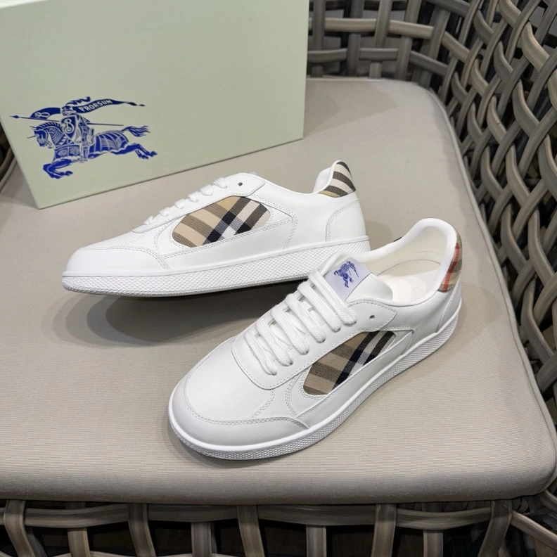 Practical Bxrbxrry Sneakers 114490