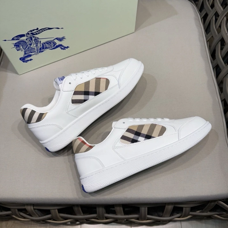 Practical Bxrbxrry Sneakers 114490