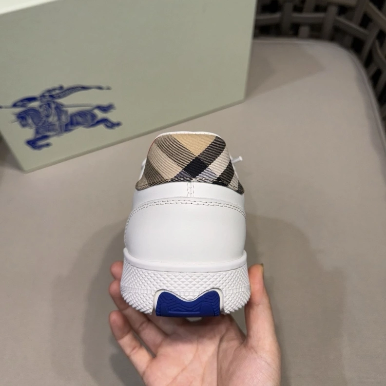 Practical Bxrbxrry Sneakers 114490