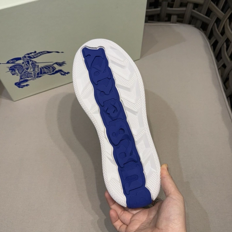Practical Bxrbxrry Sneakers 114490