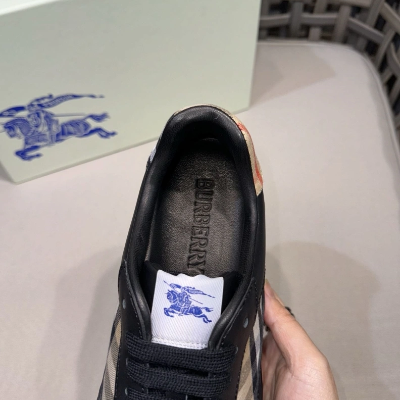 Functional Bxrbxrry Sneakers 114474