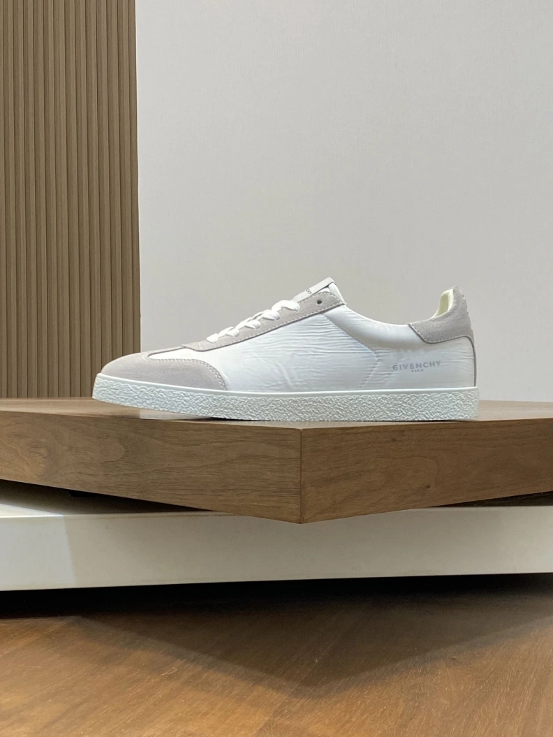 Comfortable Gxvxnchy Sneakers 151917