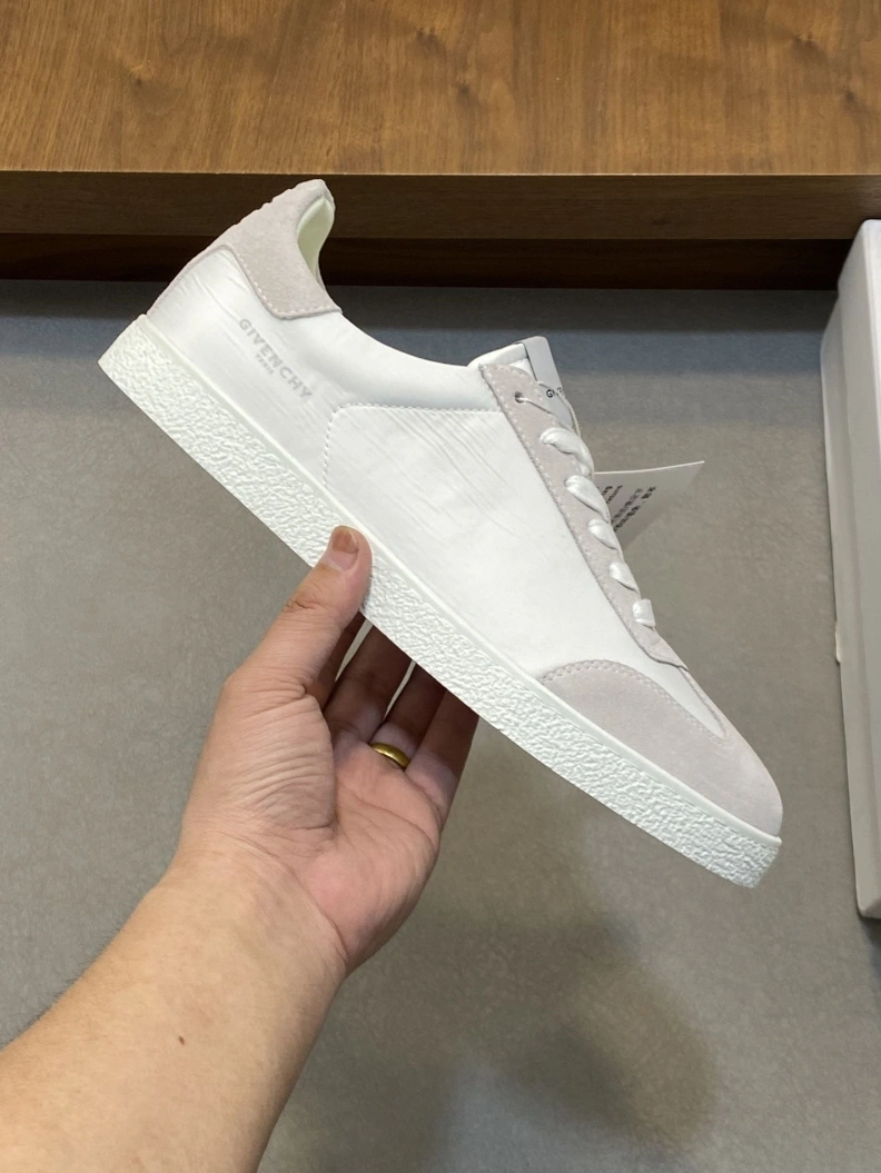 Comfortable Gxvxnchy Sneakers 151917