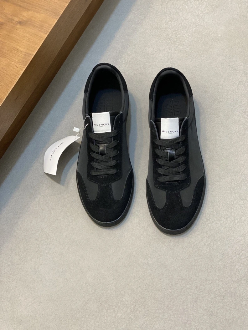 Comfortable Gxvxnchy Sneakers 151913