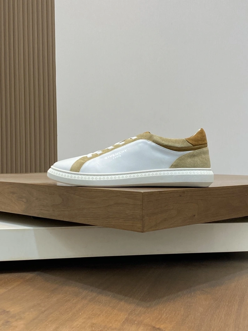 Gxvxnchy Sneakers Stylish 151912
