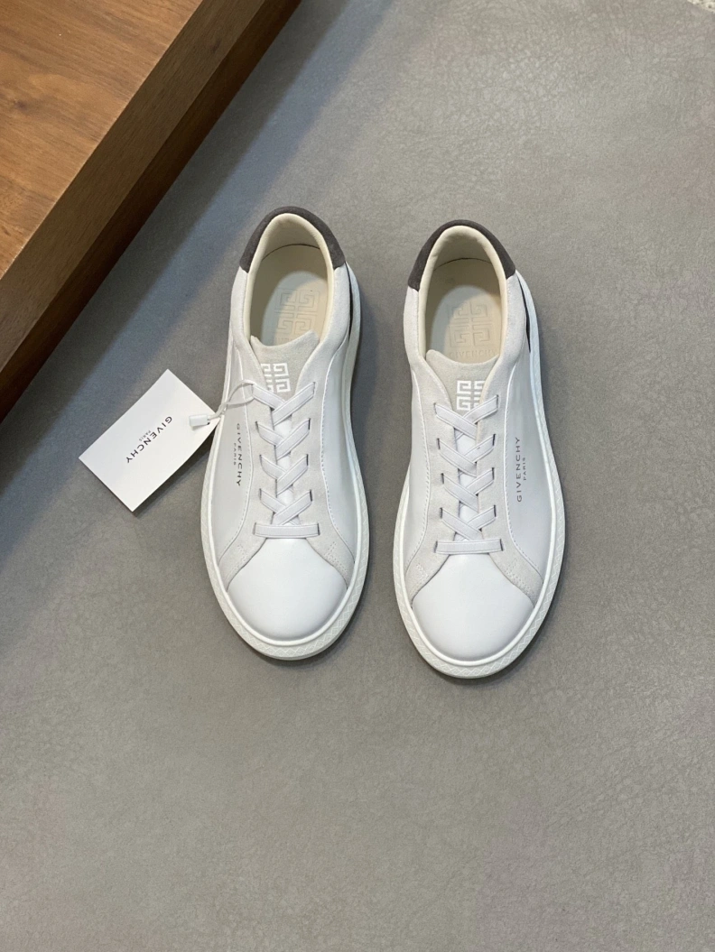 Fashionable Gxvxnchy Sneakers 151909