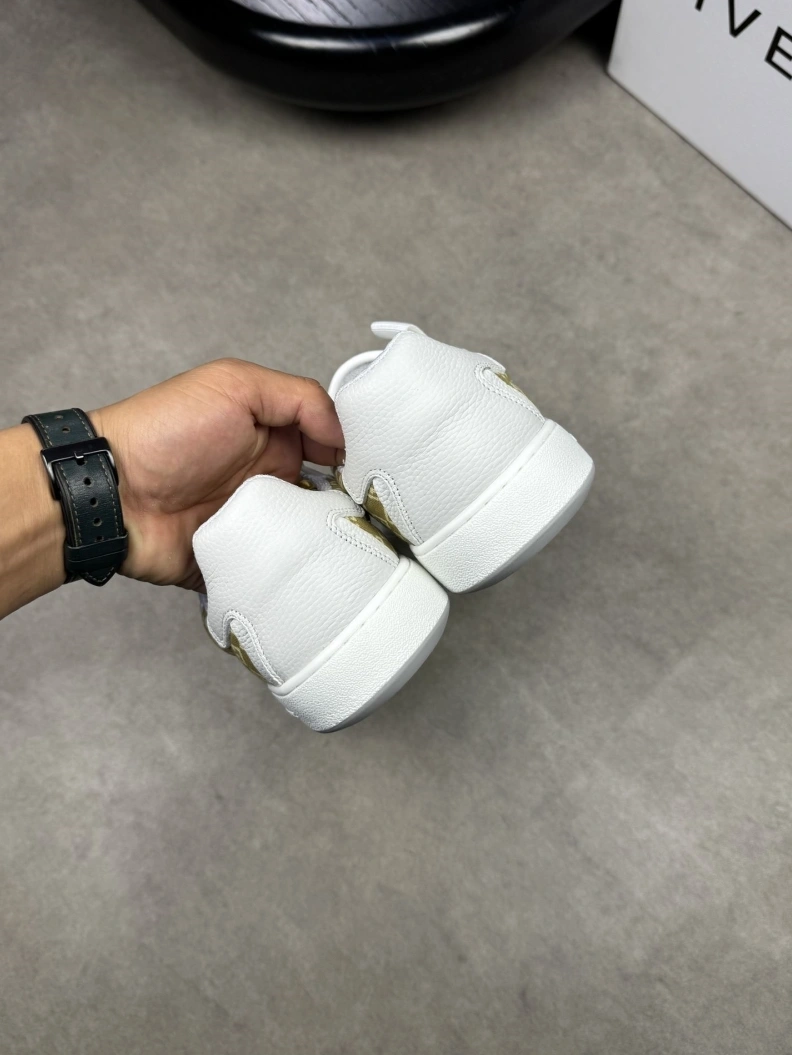 Lightweight Gxvxnchy Sneakers 151908