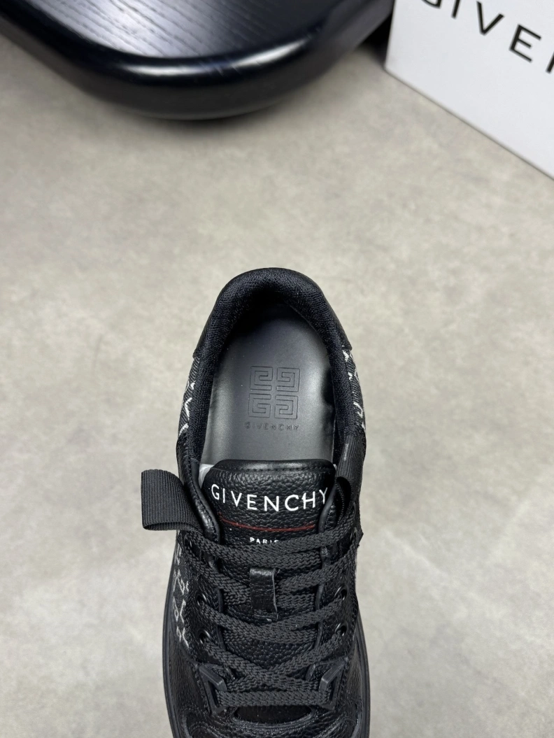 Gxvxnchy Sneakers Practical 151907