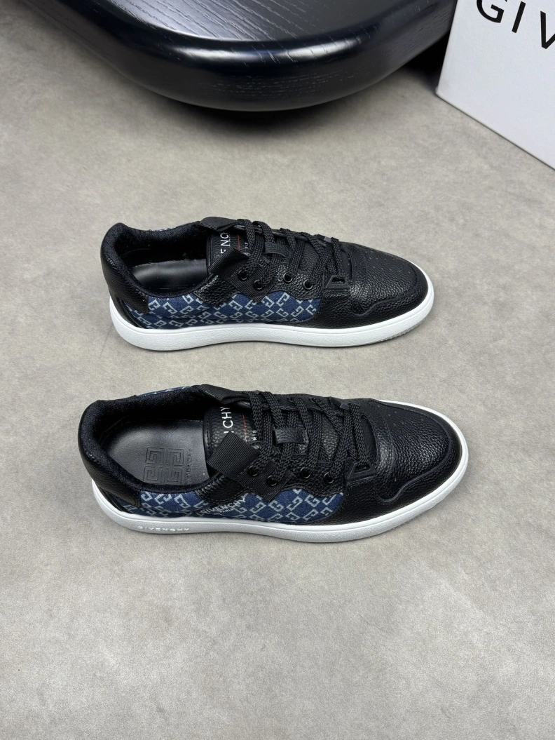 Sophisticated Gxvxnchy Sneakers 151900