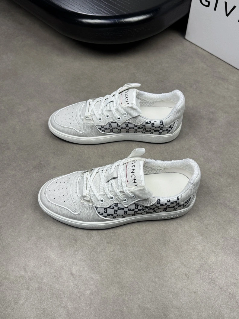 Gxvxnchy Sneakers Modern 151902