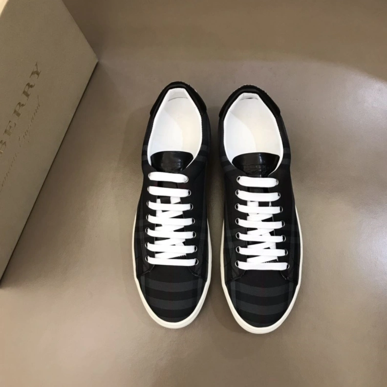 Durable Bxrbxrry Sneakers 114463