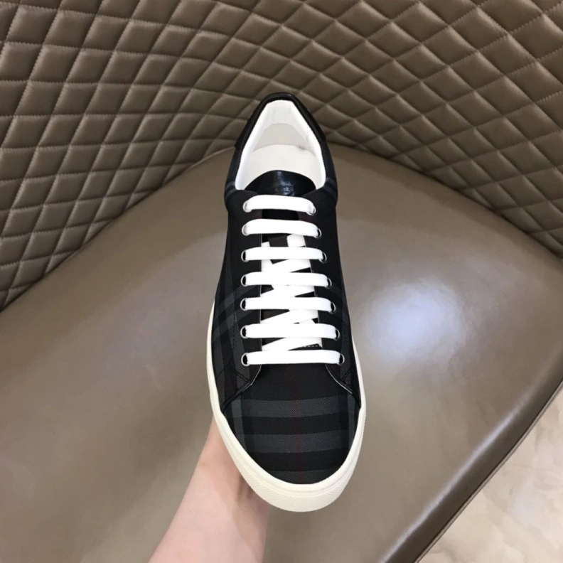 Durable Bxrbxrry Sneakers 114463