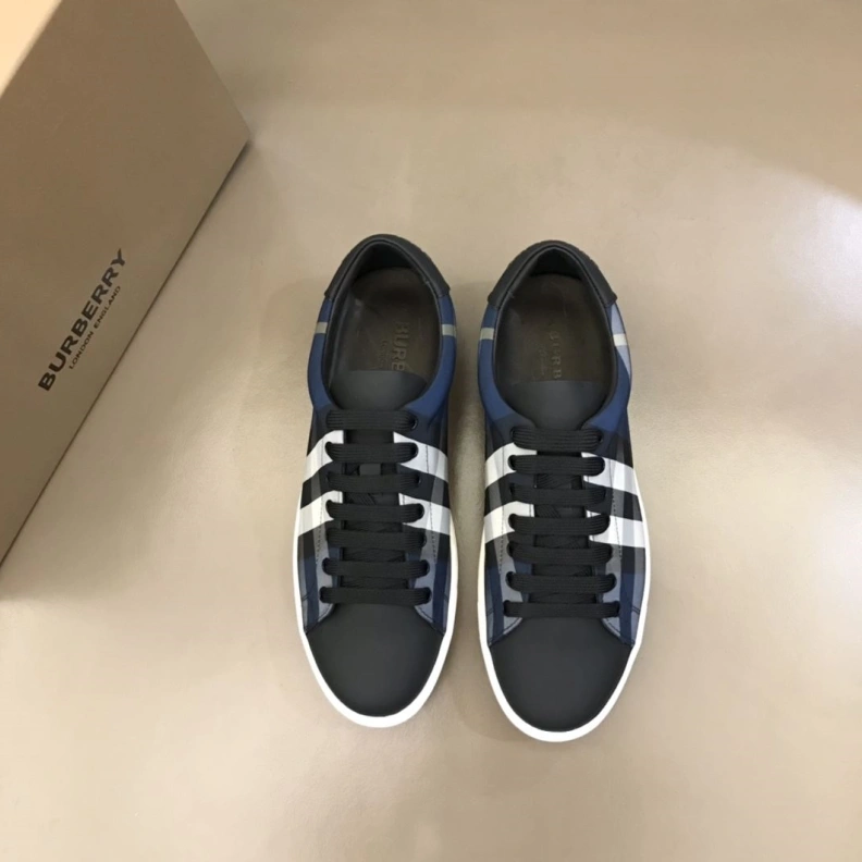 Vibrant Bxrbxrry Sneakers 114459