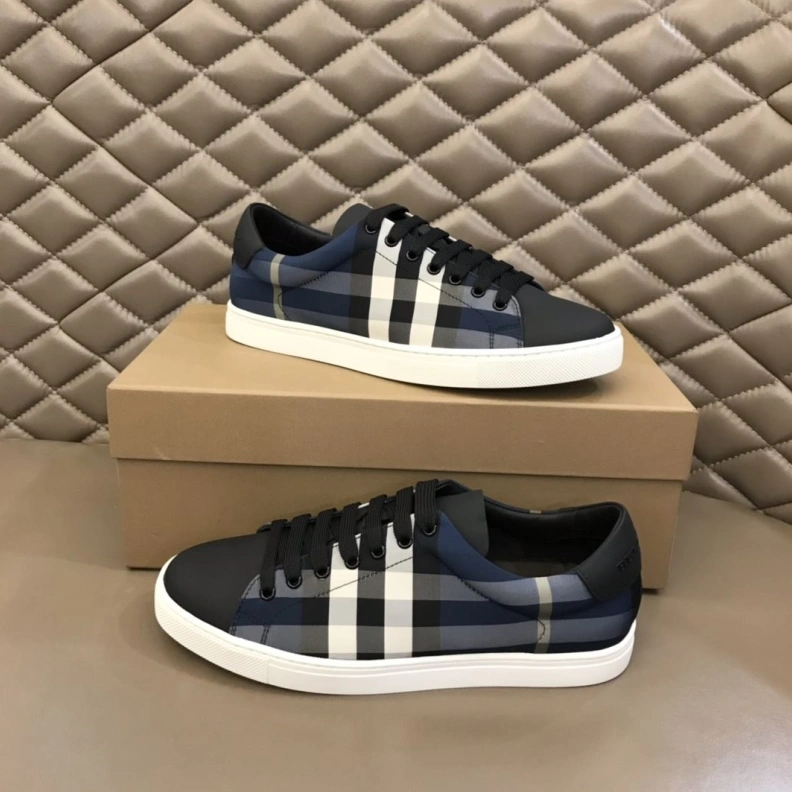 Vibrant Bxrbxrry Sneakers 114459