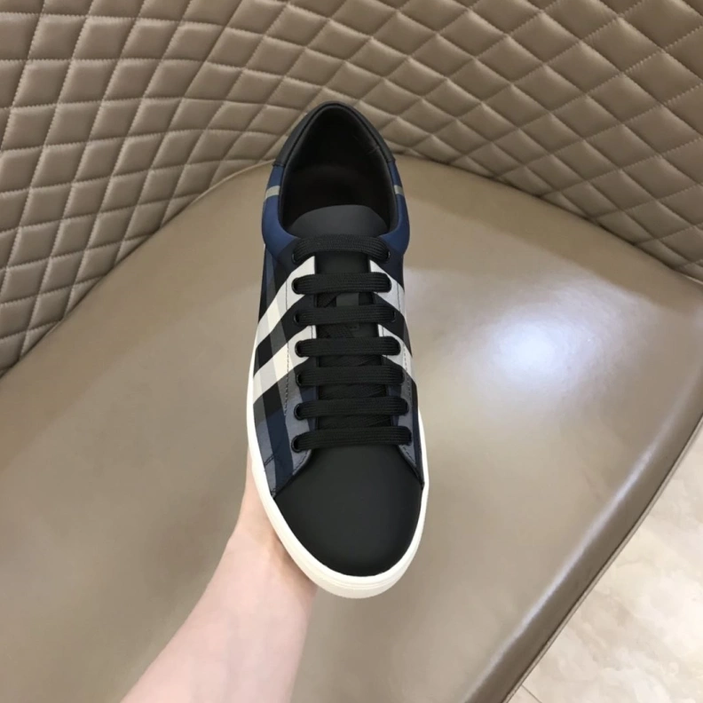 Vibrant Bxrbxrry Sneakers 114459