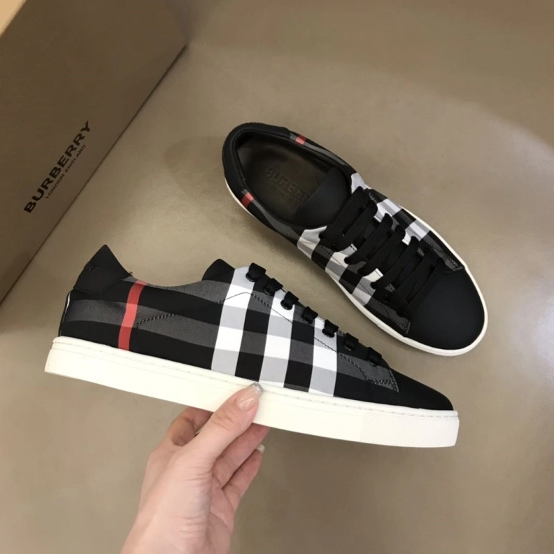 HighQuality Bxrbxrry Sneakers 114458