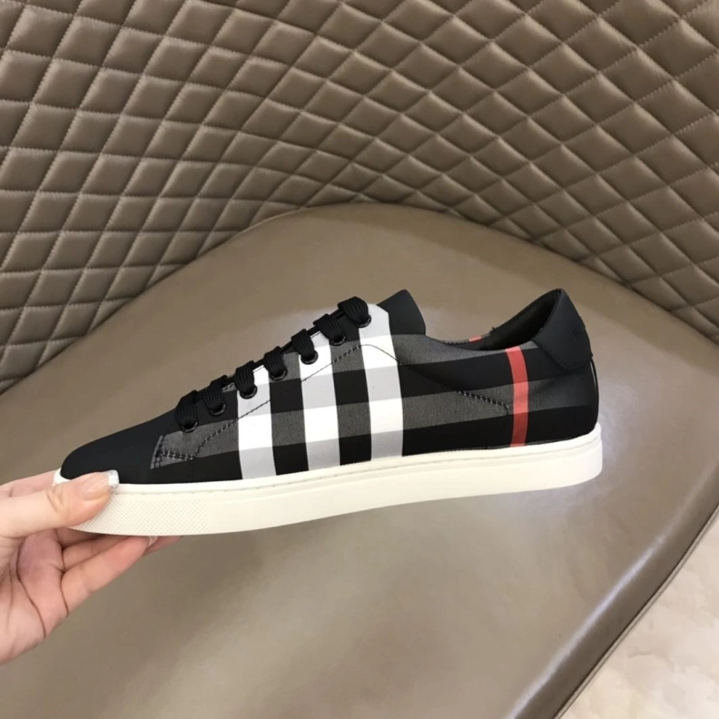 HighQuality Bxrbxrry Sneakers 114458