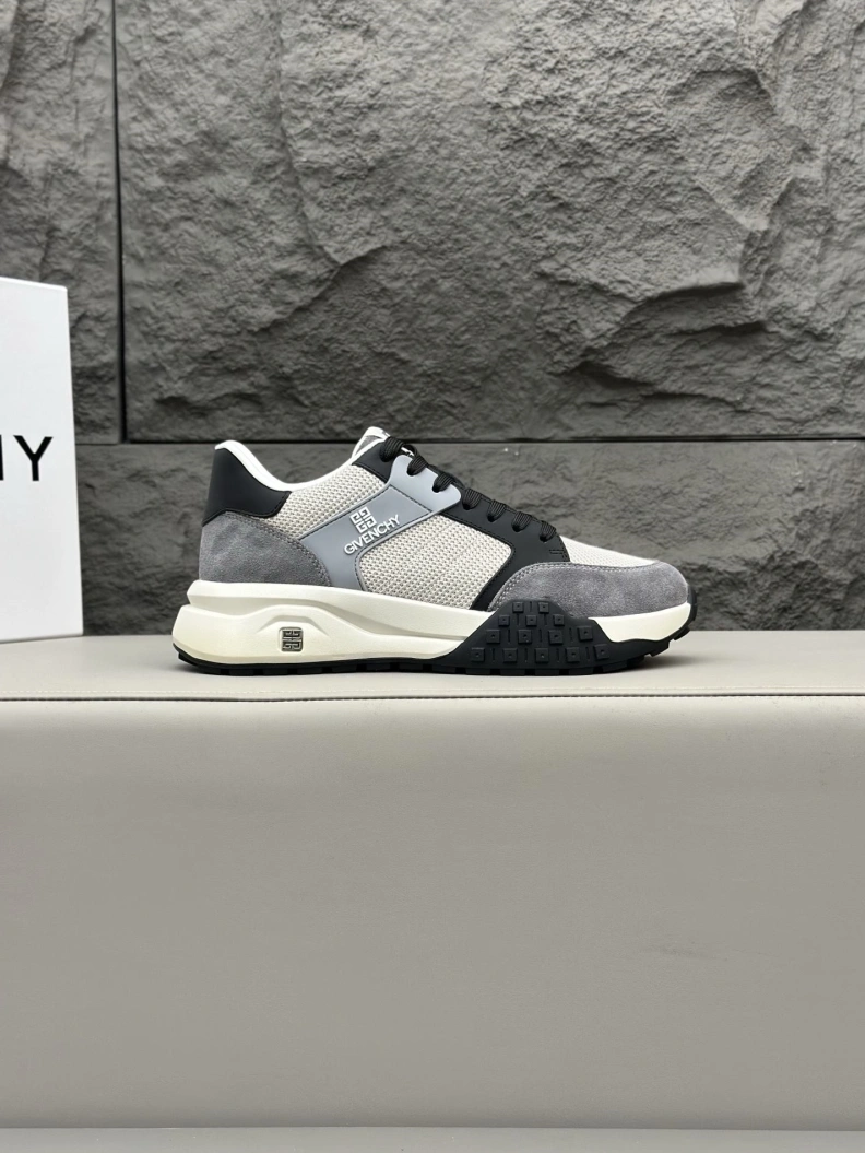 Gxvxnchy Sneakers Lightweight 151895