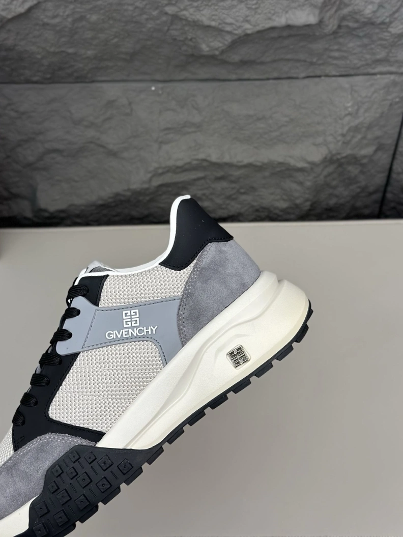 Gxvxnchy Sneakers Lightweight 151895