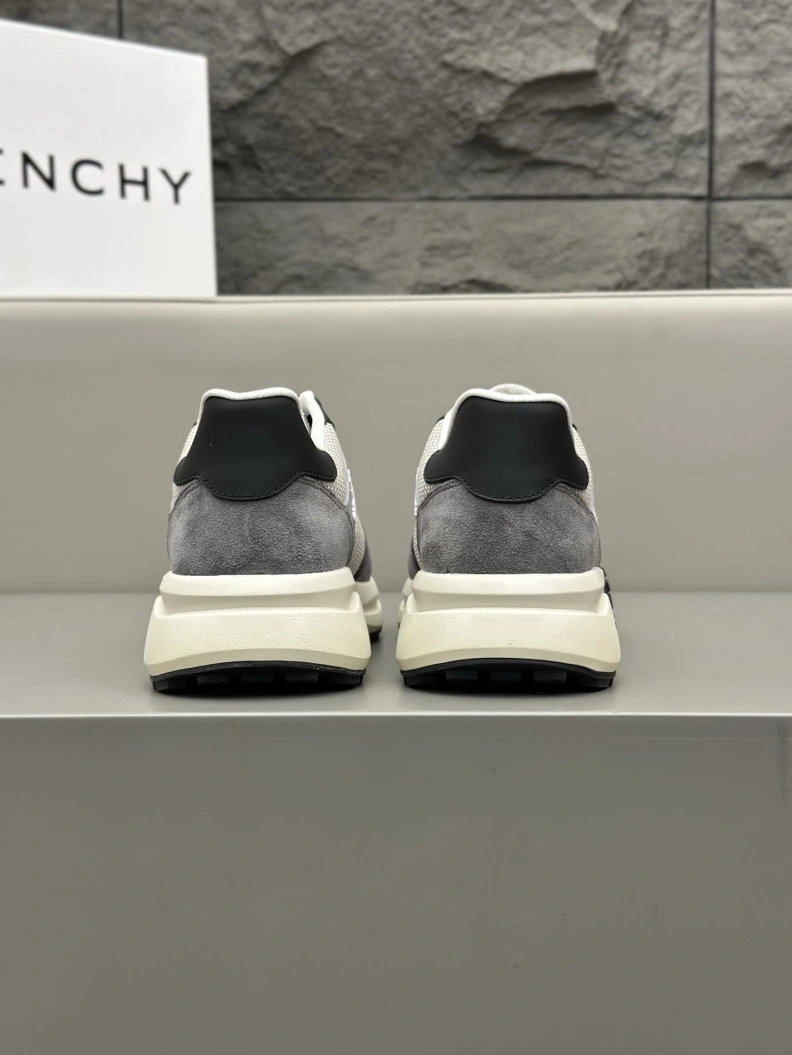 Gxvxnchy Sneakers Lightweight 151895