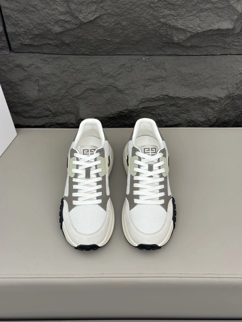 Trendy Gxvxnchy Sneakers 151890