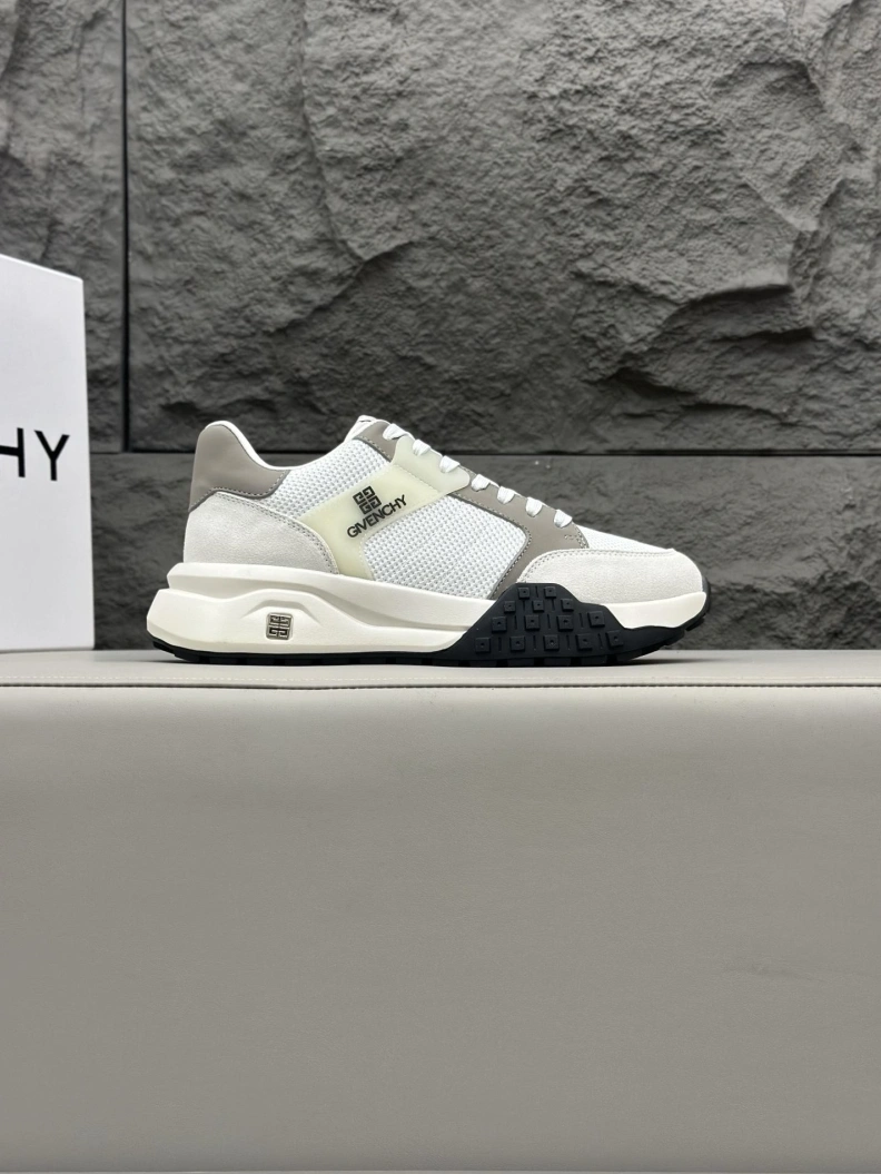 Trendy Gxvxnchy Sneakers 151890