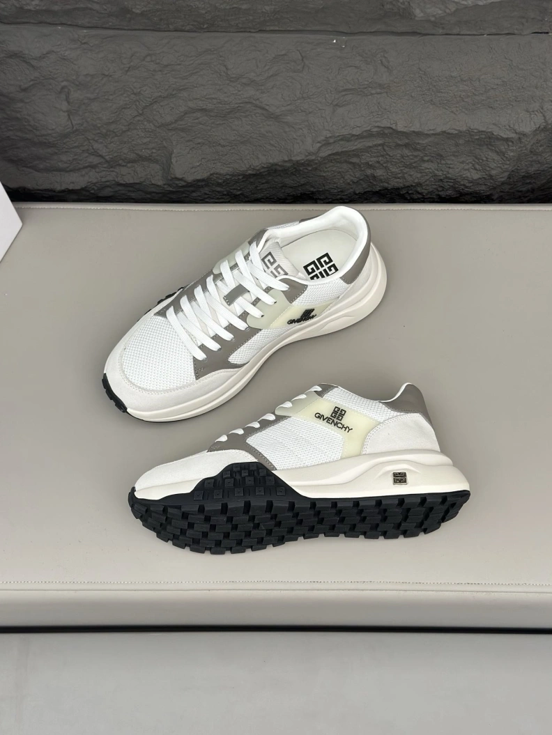 Trendy Gxvxnchy Sneakers 151890