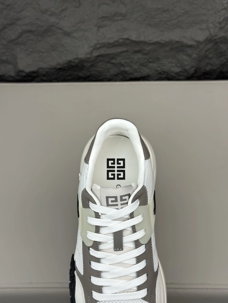 Trendy Gxvxnchy Sneakers 151890