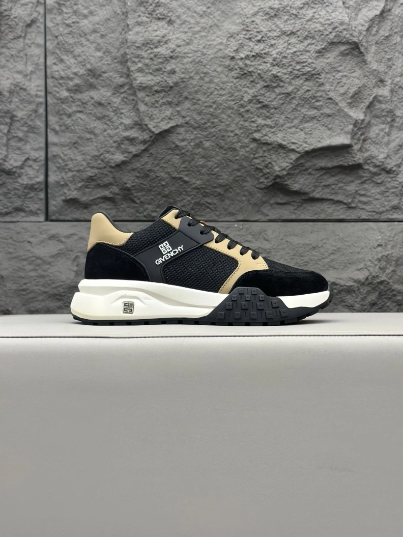 Bold Gxvxnchy Sneakers 151897