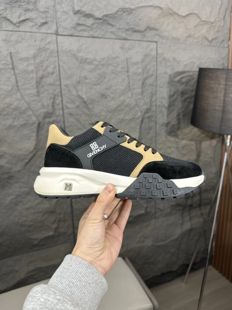 Bold Gxvxnchy Sneakers 151897