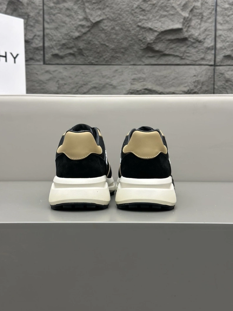 Bold Gxvxnchy Sneakers 151897